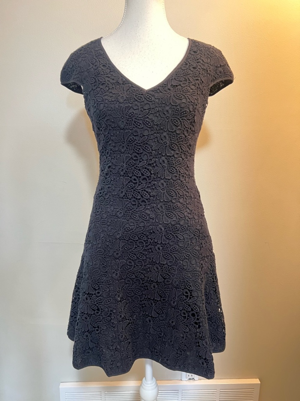 Club Monaco Lace Fit-and-Flare Dress in Charcoal Gray Size 0
